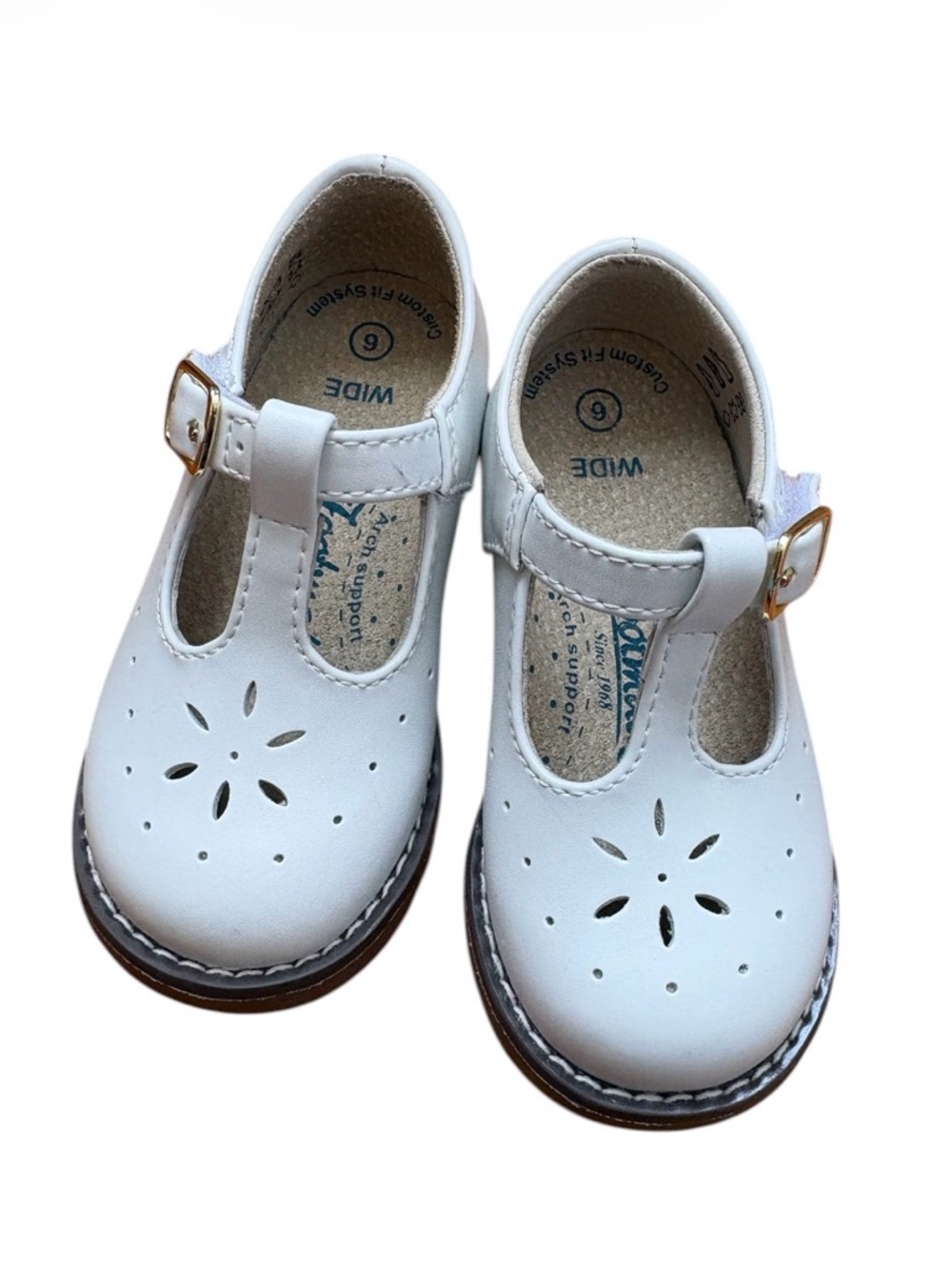 NEW FootMates | White T-Strap Mary Jane Shoes | Size 6